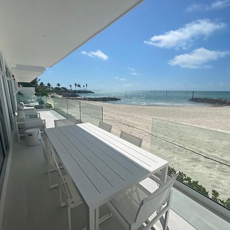 Palm Cay Marina And Resort Nassau Exterior photo
