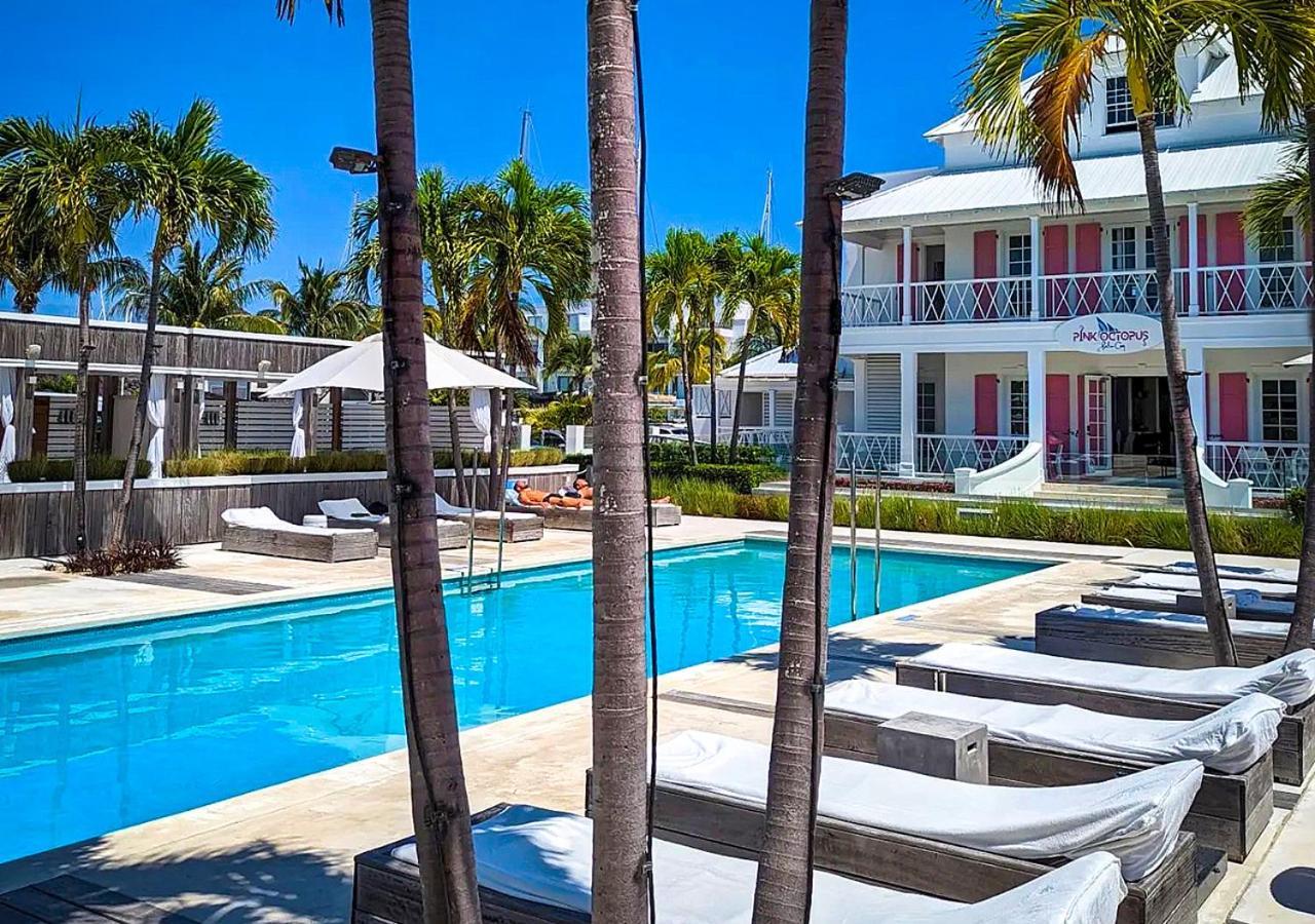 Palm Cay Marina And Resort Nassau Exterior photo