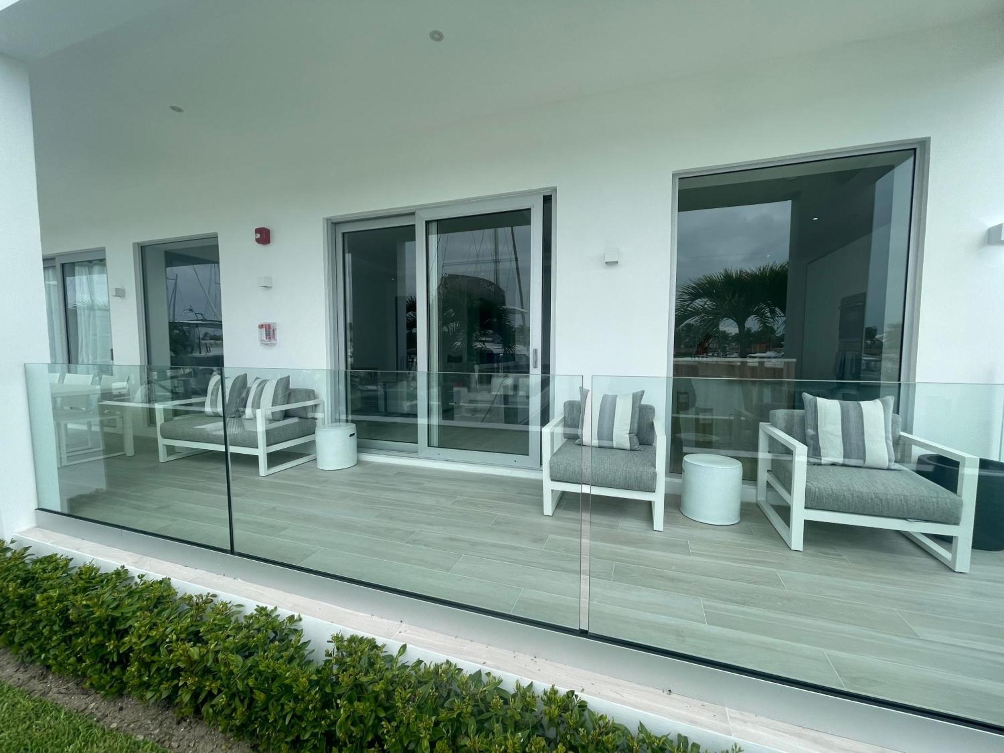 Palm Cay Marina And Resort Nassau Exterior photo